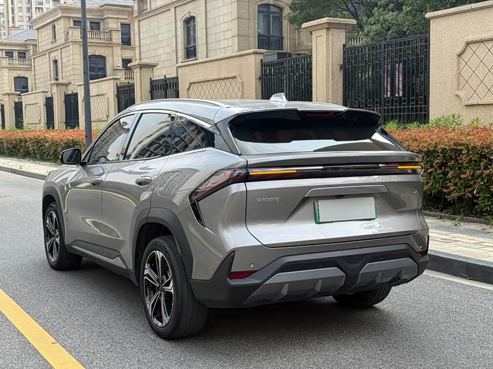 Geely Galaxy L7, 2024 — фото 7 из 9