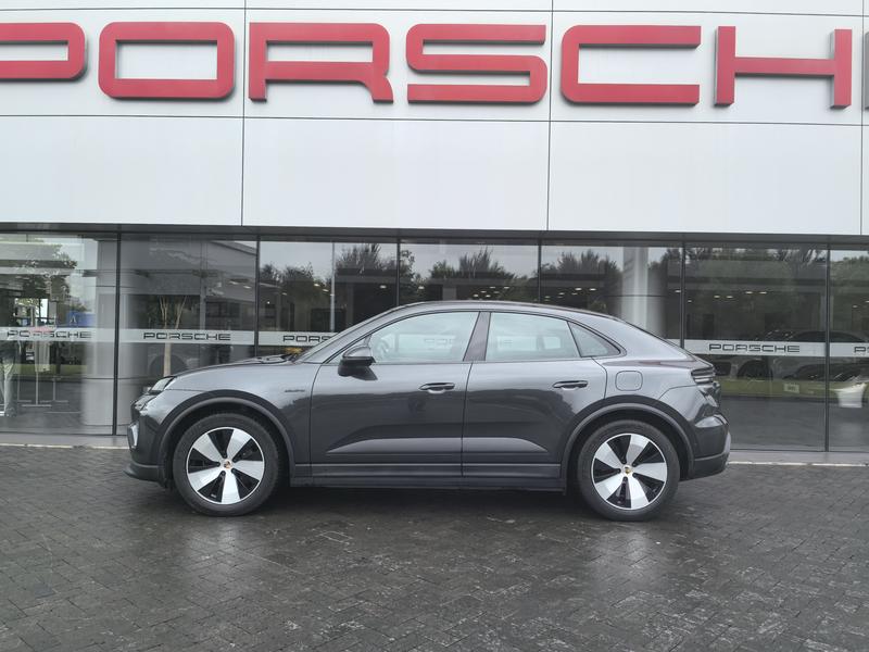 Porsche Macan EV, 2024 — фото 3 из 11