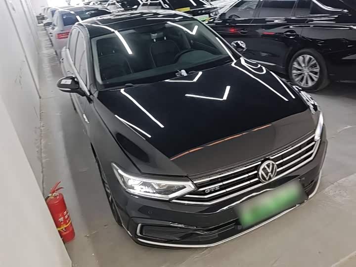 Volkswagen Magotan GTE Hybrid, 2022 — фото 4 из 9