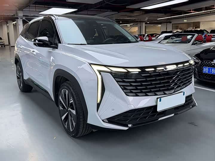 Geely Atlas L, 2024 — фото 3 из 9