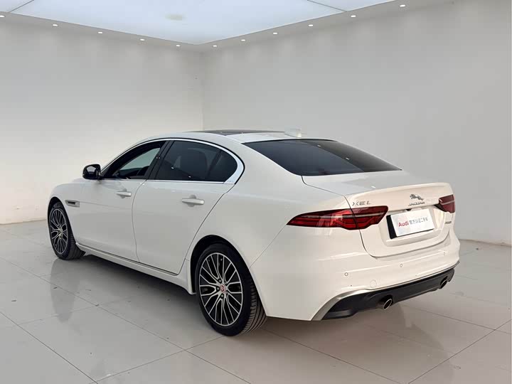 Jaguar XE L, 2022 — фото 7 из 9