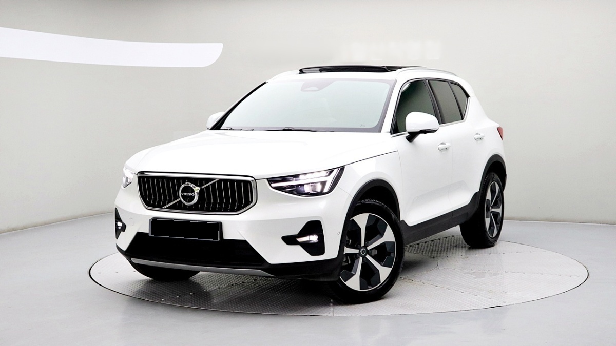 Volvo XC40, 2024 — купить в Кирове под ключ