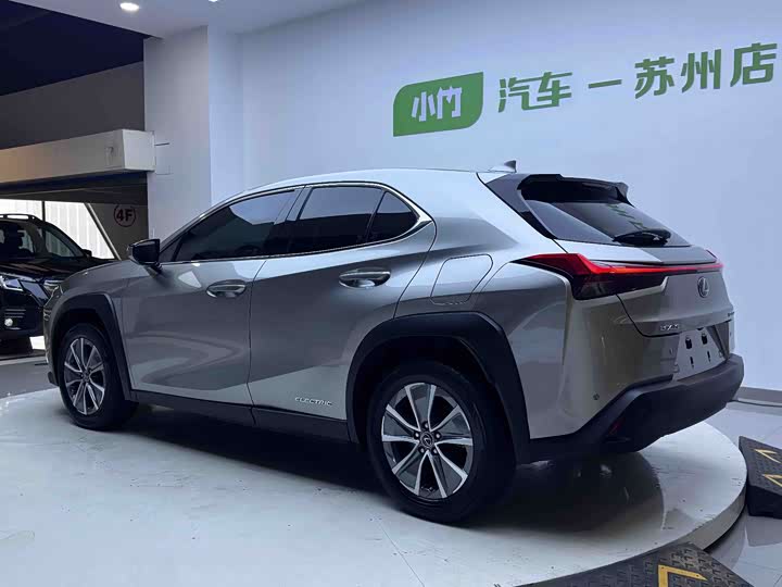 Lexus UX Hybrid, 2022 — фото 3 из 9