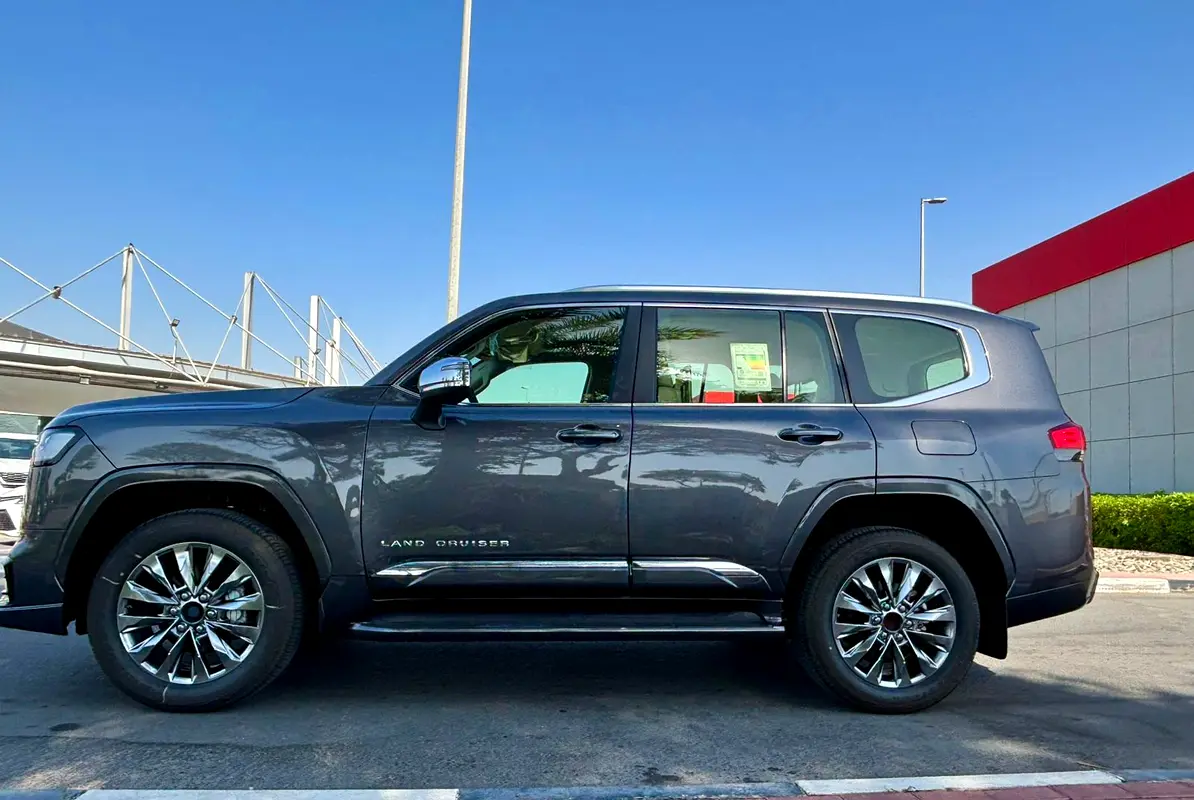 Toyota Land Cruiser, 2025 — фото 4 из 10