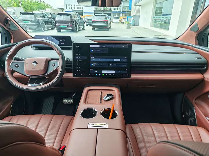 GAC Hyptec HL, 2025 — фото 7 из 9