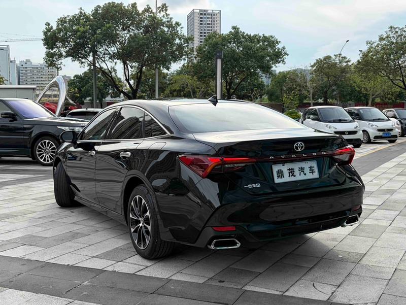 Toyota Avalon, 2023 — фото 4 из 12