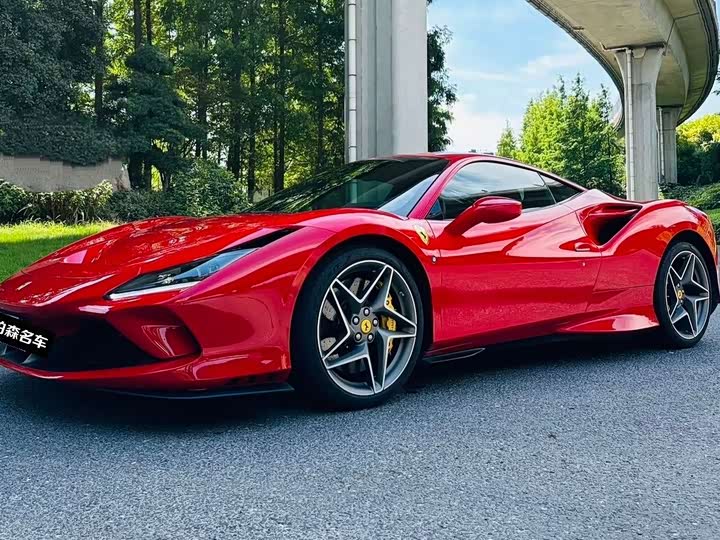 Ferrari F8, 2022 — фото 2 из 7