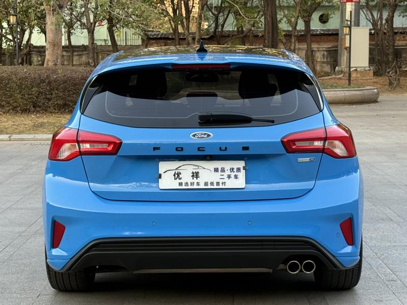 Ford Focus, 2022 — фото 6 из 12