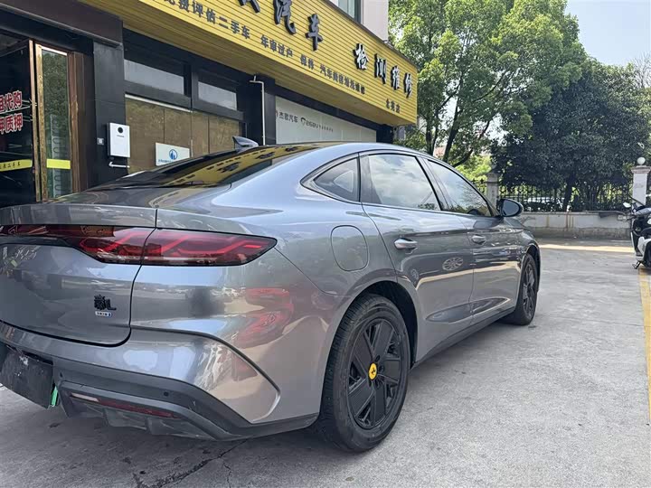 BYD Qin L, 2024 — фото 8 из 12