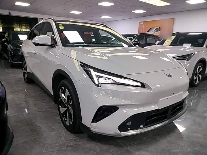 BAIC Arcfox Alpha T5, 2026 — фото 4 из 9