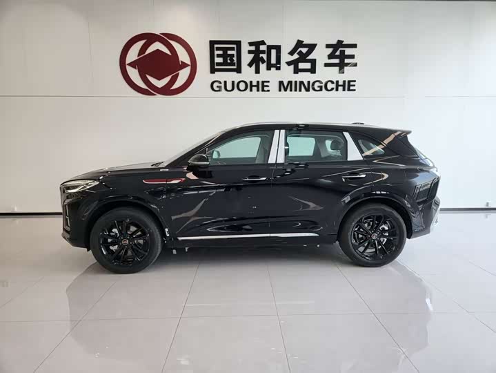 Hongqi HS3 Hybrid, 2025 — фото 3 из 7