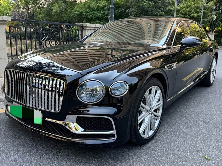 Bentley Flying Spur Hybrid, 2024 — купить в Калуге под ключ