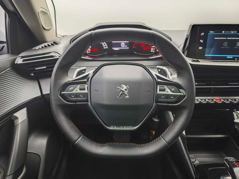 Peugeot 2008, 2023 — фото 10 из 12