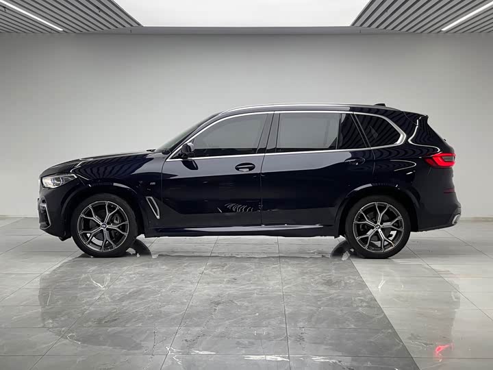 BMW X5, 2023 — фото 7 из 9