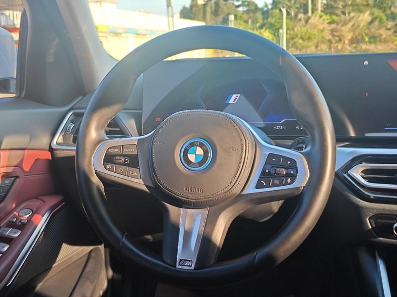 BMW i3, 2022 — фото 11 из 12