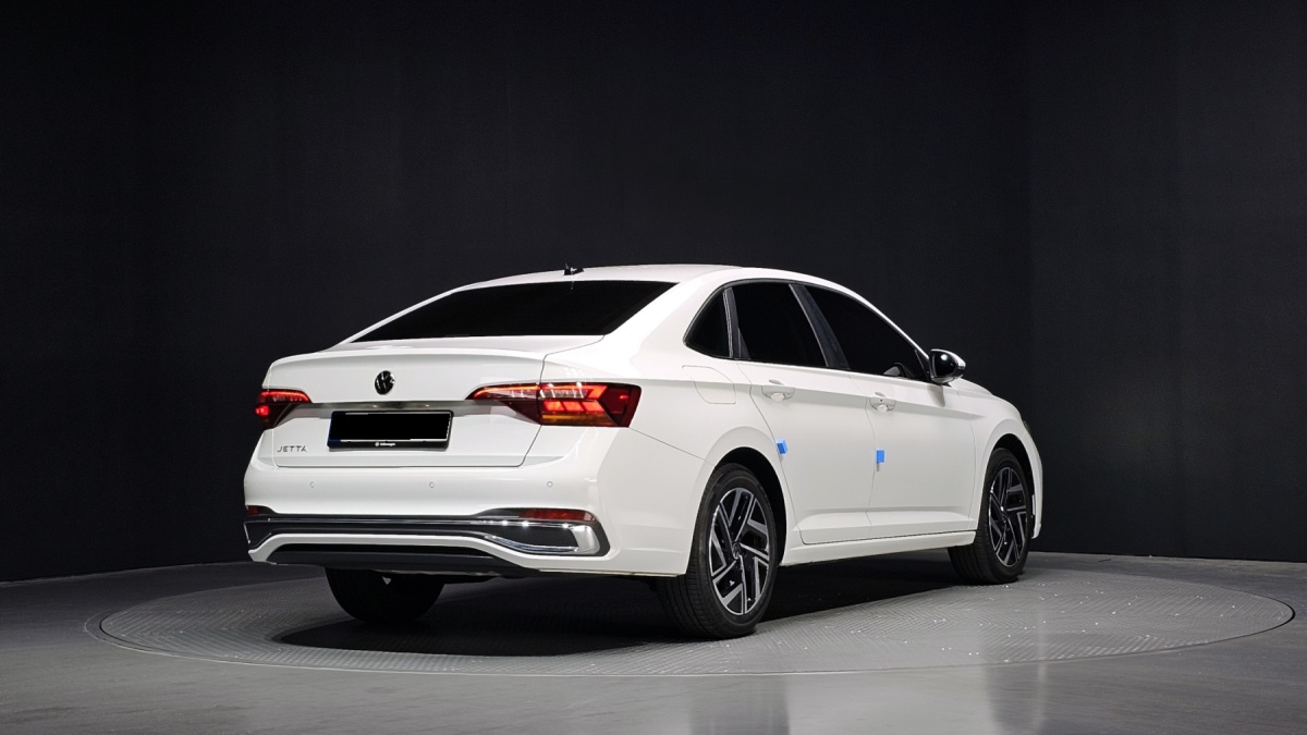Volkswagen Jetta, 2023 — фото 2 из 12