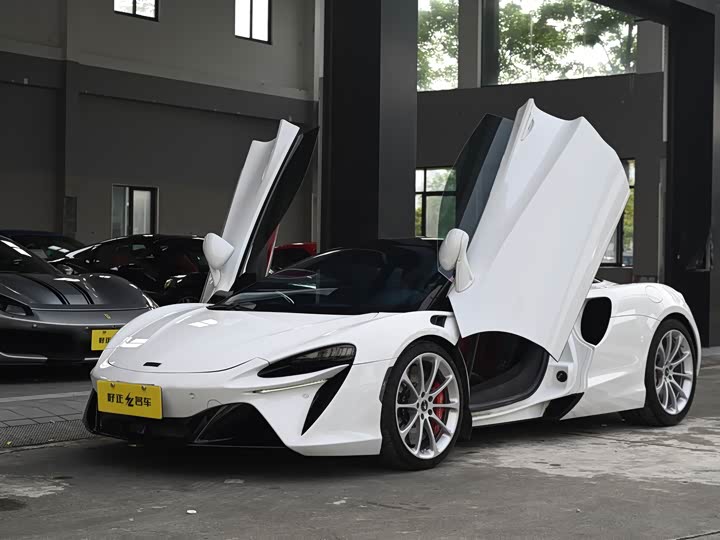 McLaren Artura, 2024 — купить в Перми под ключ