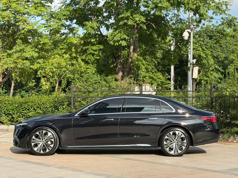 Mercedes-Benz E-Class, 2025 — фото 3 из 10