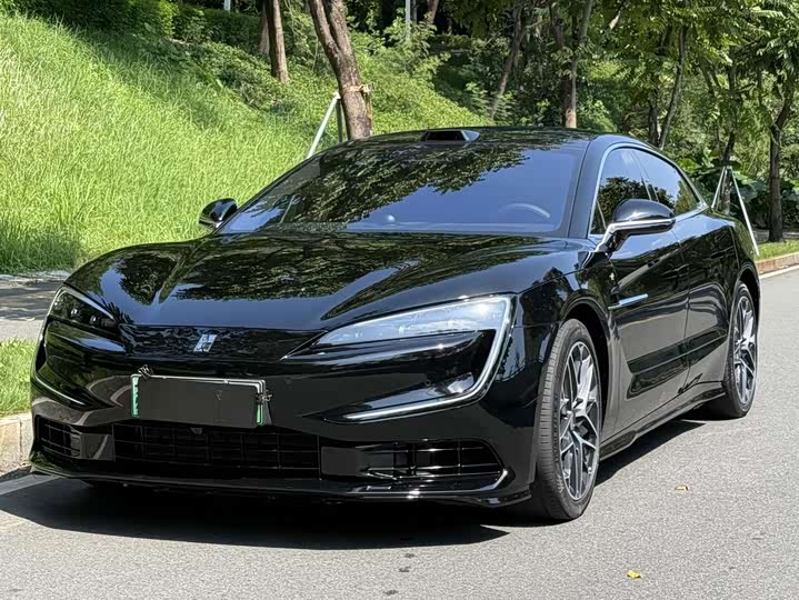 BYD Yangwang U7, 2025 — купить в Ярославле под ключ
