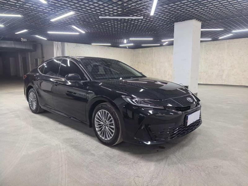 Toyota Camry, 2025 — фото 3 из 11