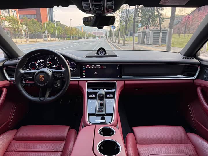 Porsche Panamera Hybrid, 2023 — фото 11 из 12