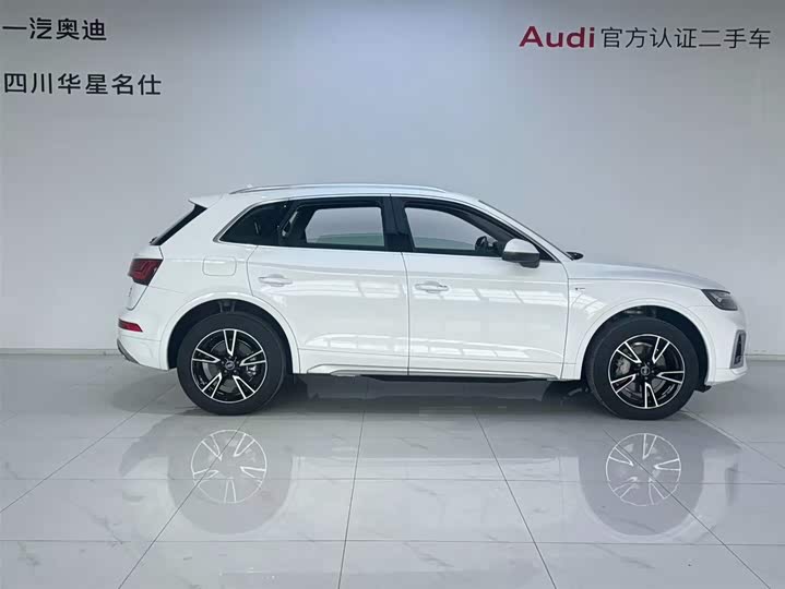 Audi Q5L, 2024 — фото 2 из 9