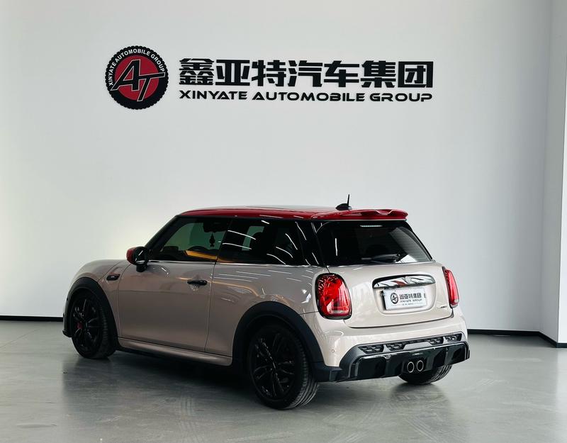 Mini Mini JCW, 2021 — фото 4 из 12