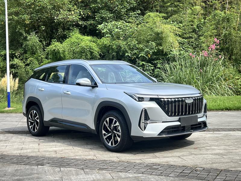 Geely Atlas L, 2025 — фото 3 из 10
