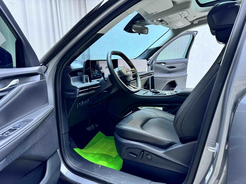 Ford Edge, 2025 — фото 8 из 10
