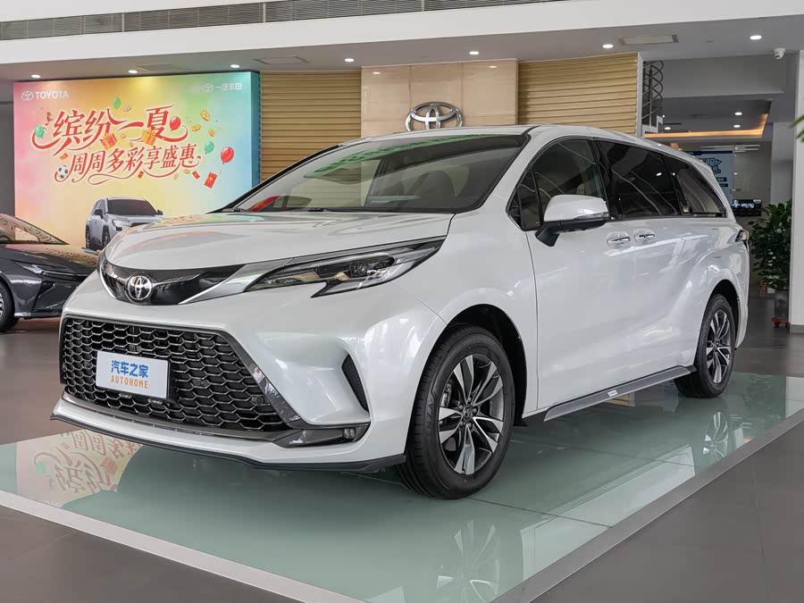 Toyota Granvia, 2026 — купить в Санкт-Петербурге под ключ