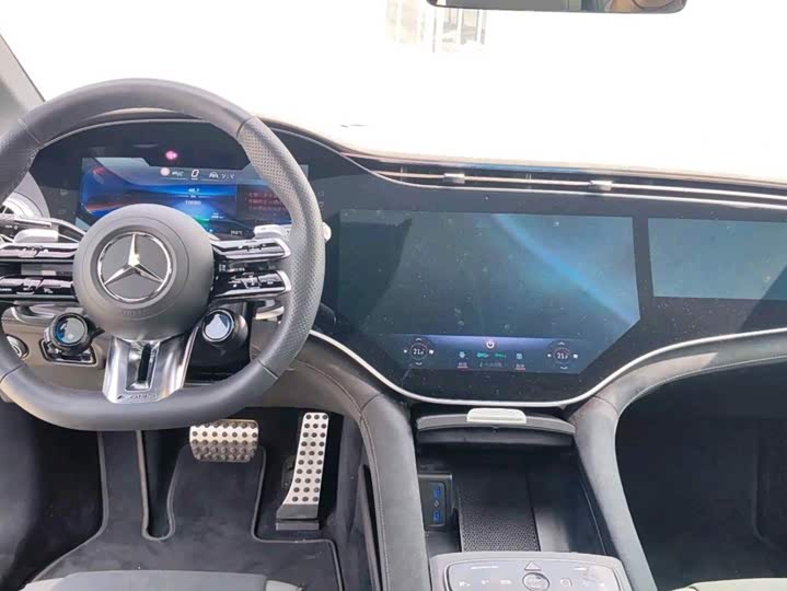 Mercedes-Benz EQE AMG, 2024 — фото 5 из 7