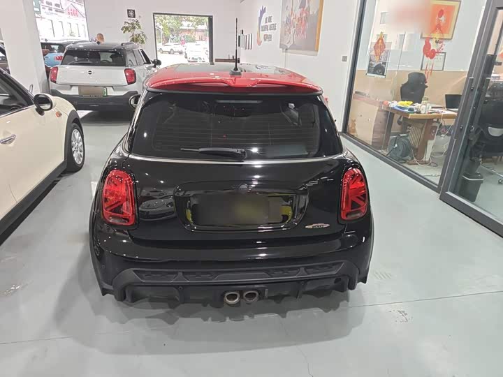Mini Mini JCW, 2021 — фото 4 из 9
