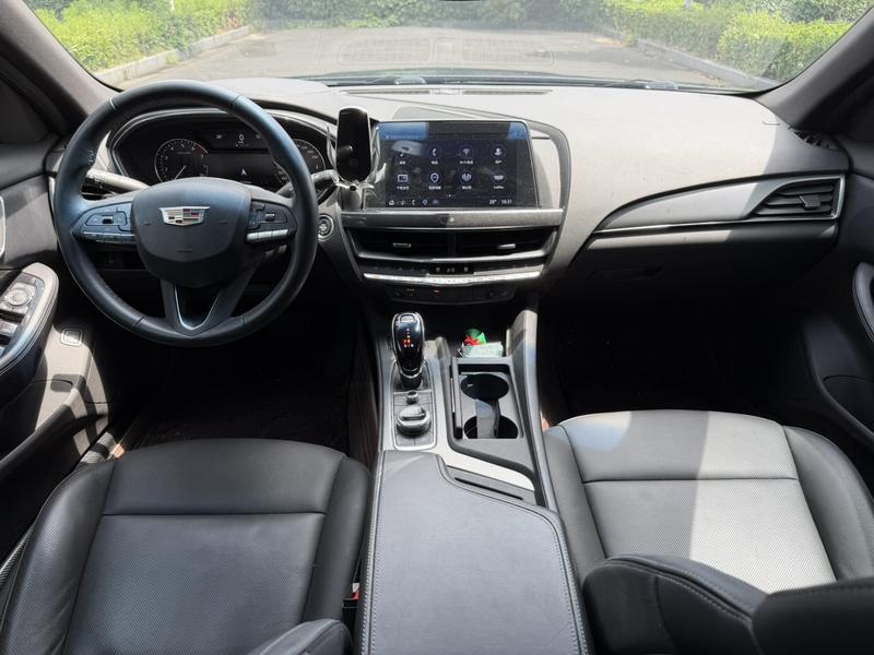 Cadillac CT5, 2022 — фото 9 из 12