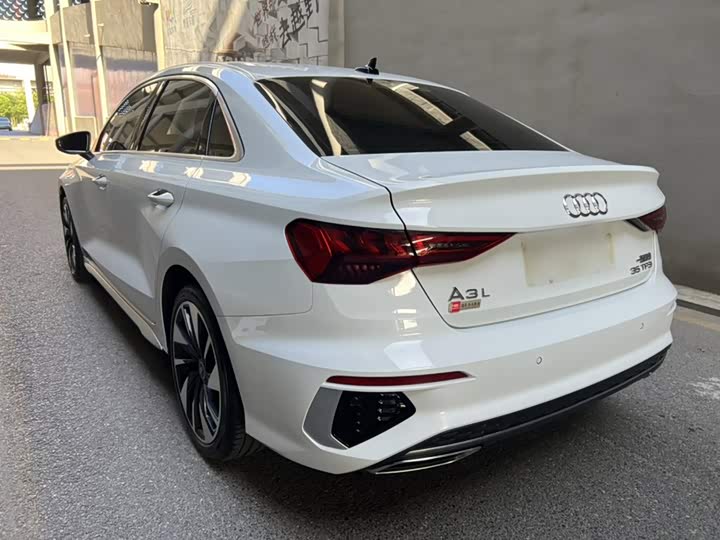 Audi A3, 2023 — фото 4 из 9