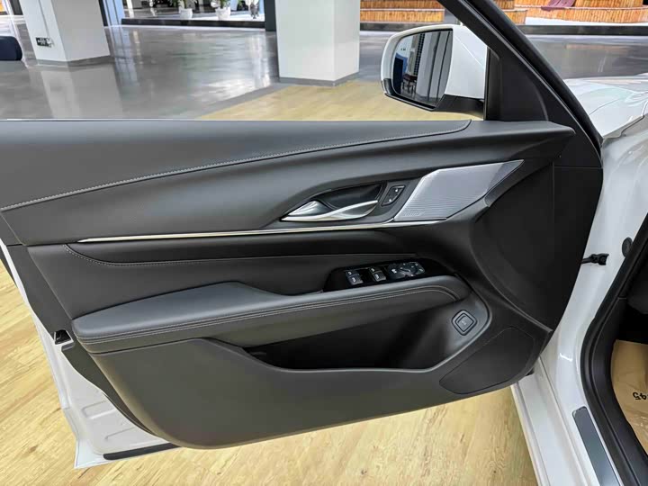 Cadillac CT4, 2023 — фото 8 из 9
