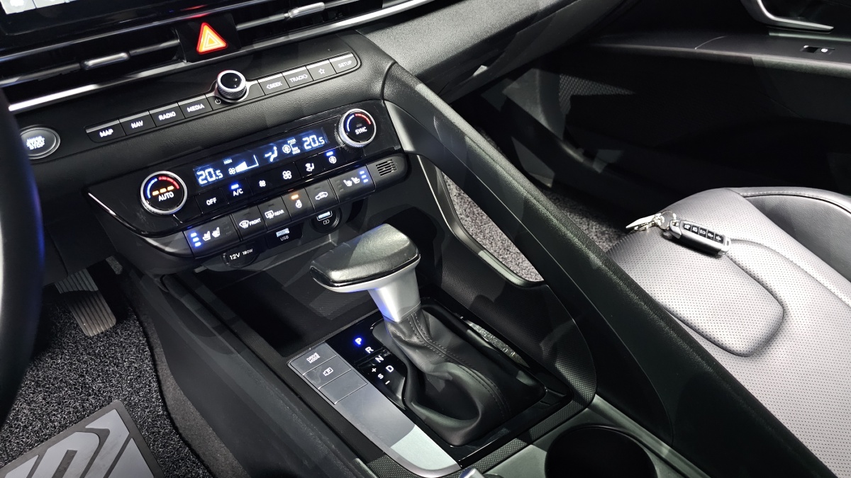 Hyundai Avante, 2022 — фото 8 из 12