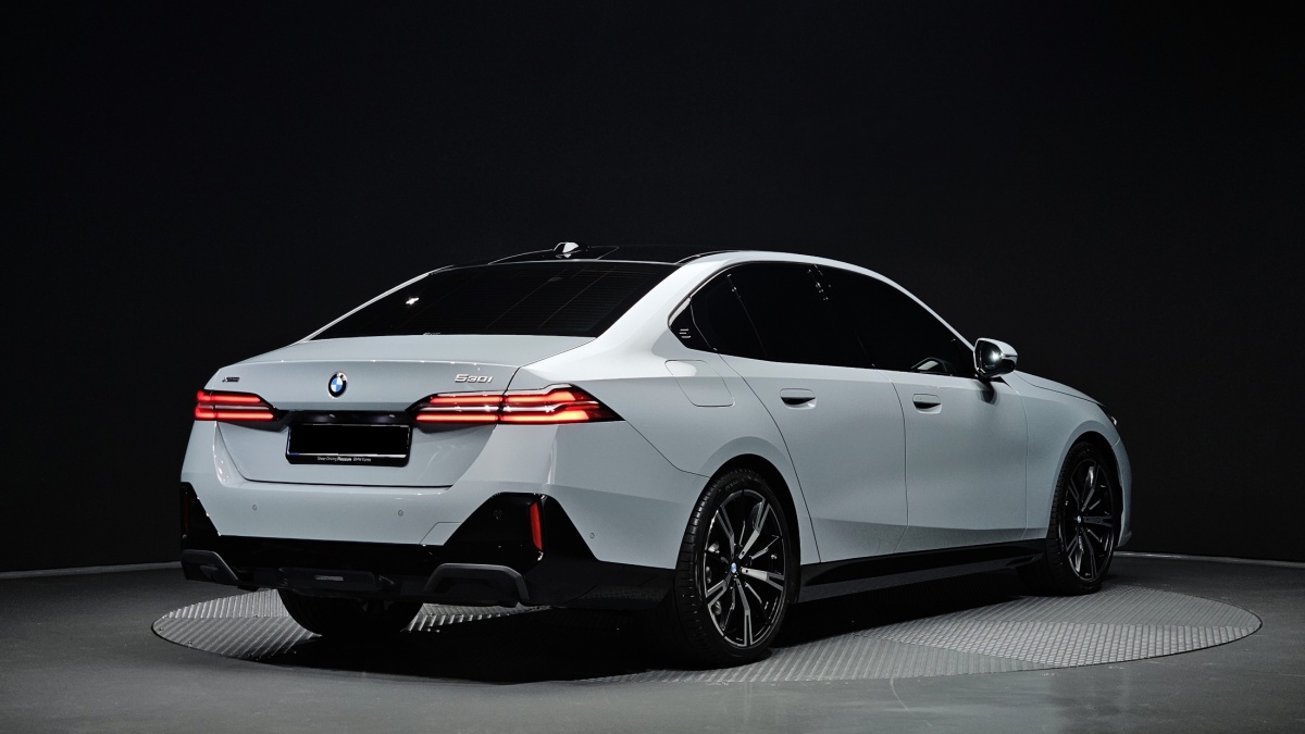 BMW 5 Series, 2025 — фото 2 из 12