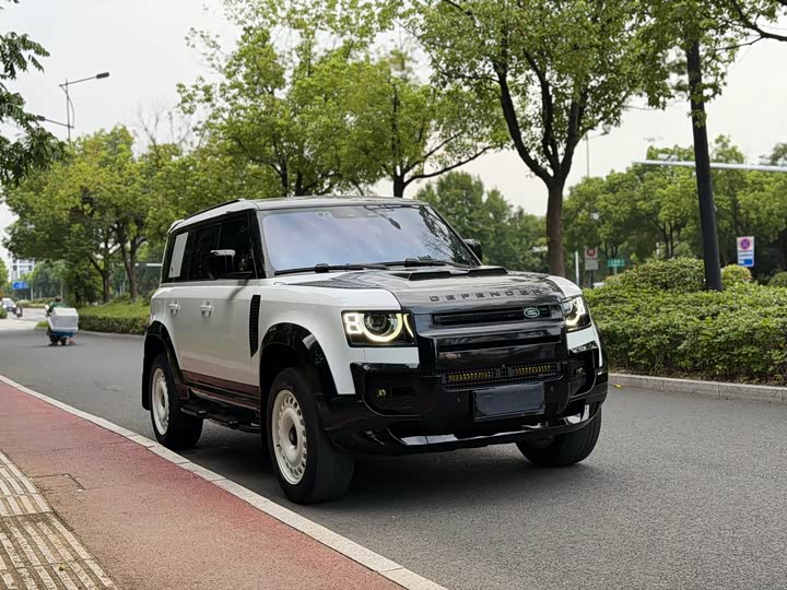 Land Rover Defender, 2022 — фото 3 из 9