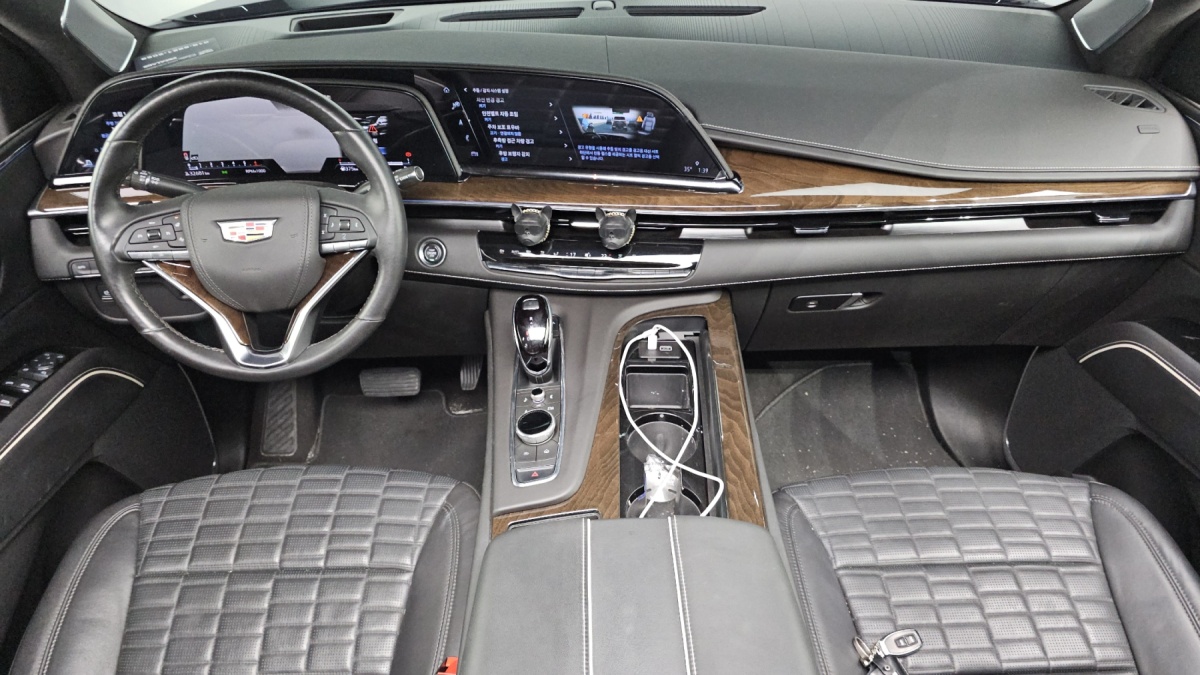 Cadillac Escalade, 2023 — фото 6 из 12