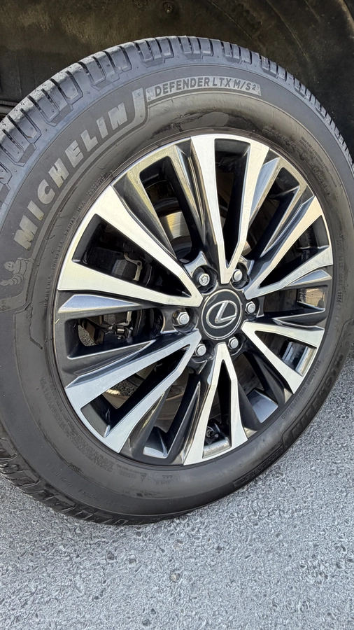 Lexus LX, 2023 — фото 10 из 11