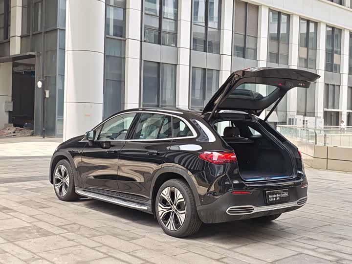 Mercedes-Benz EQE SUV, 2025 — фото 8 из 9