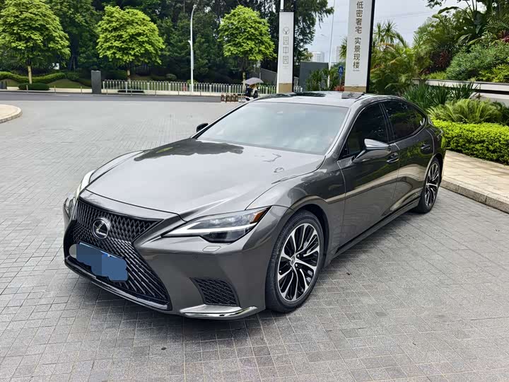 Lexus LS, 2022 — фото 7 из 9