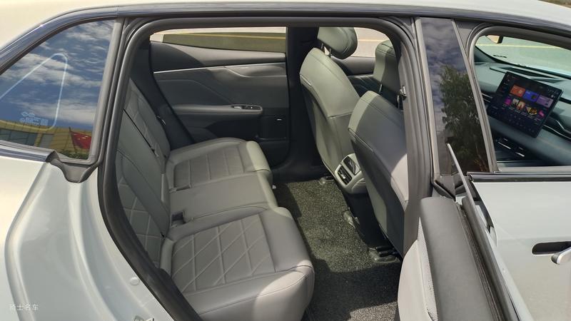 Changan Deepal S05, 2024 — фото 10 из 12