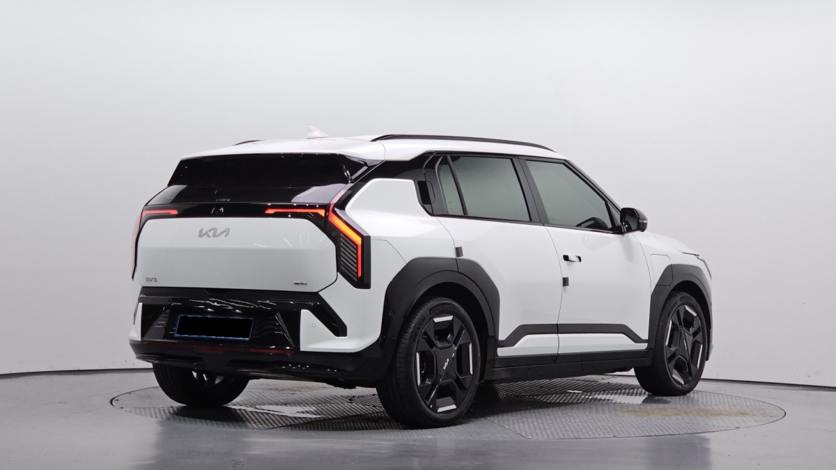 Kia EV3, 2025 — фото 2 из 12