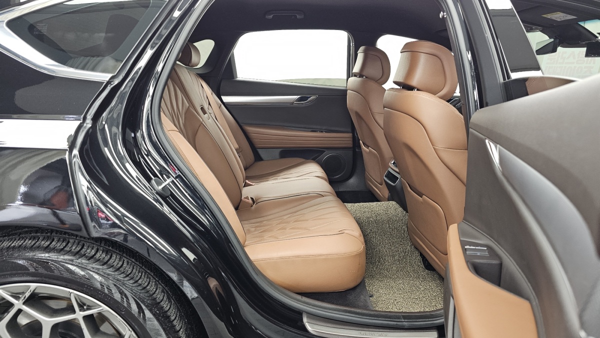 Genesis G80, 2022 — фото 11 из 12