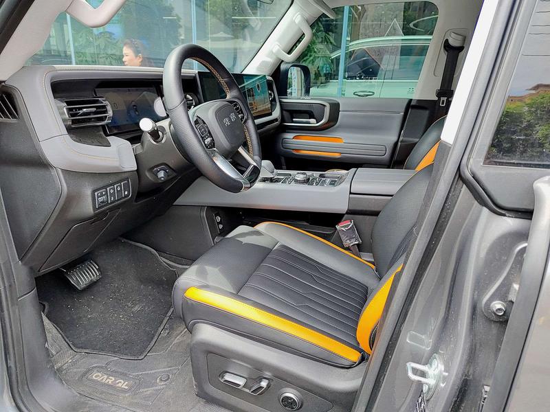 BAIC Beijing BJ40 Hybrid, 2025 — фото 6 из 8