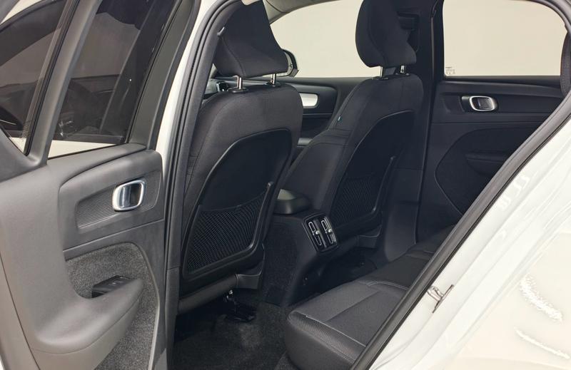 Volvo XC40, 2022 — фото 9 из 10