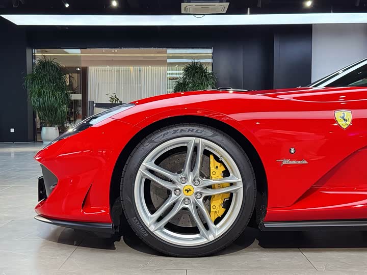 Ferrari 812, 2024 — фото 9 из 9