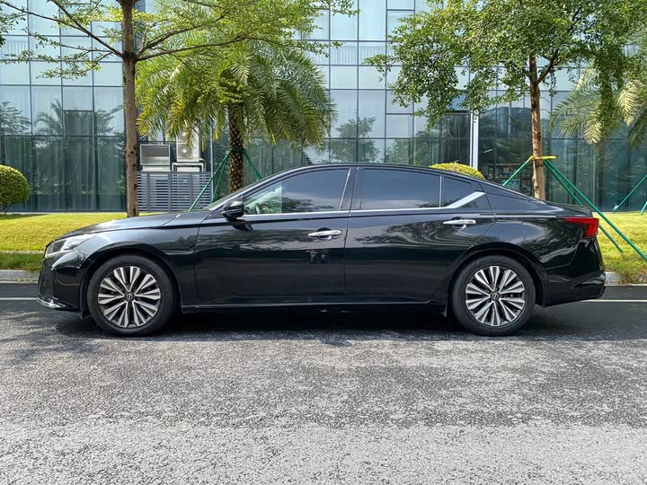 Nissan Teana, 2023 — фото 7 из 9