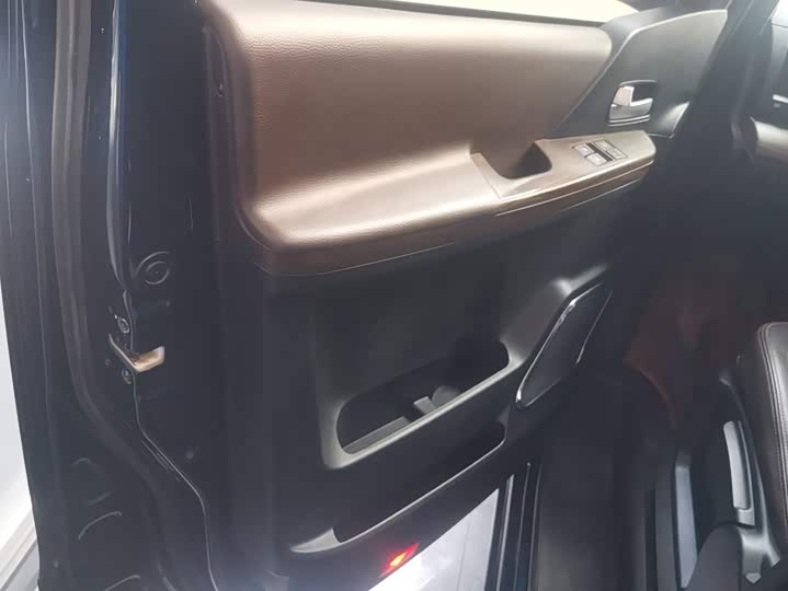 Dongfeng Forthing Lingzhi Plus, 2021 — фото 7 из 9